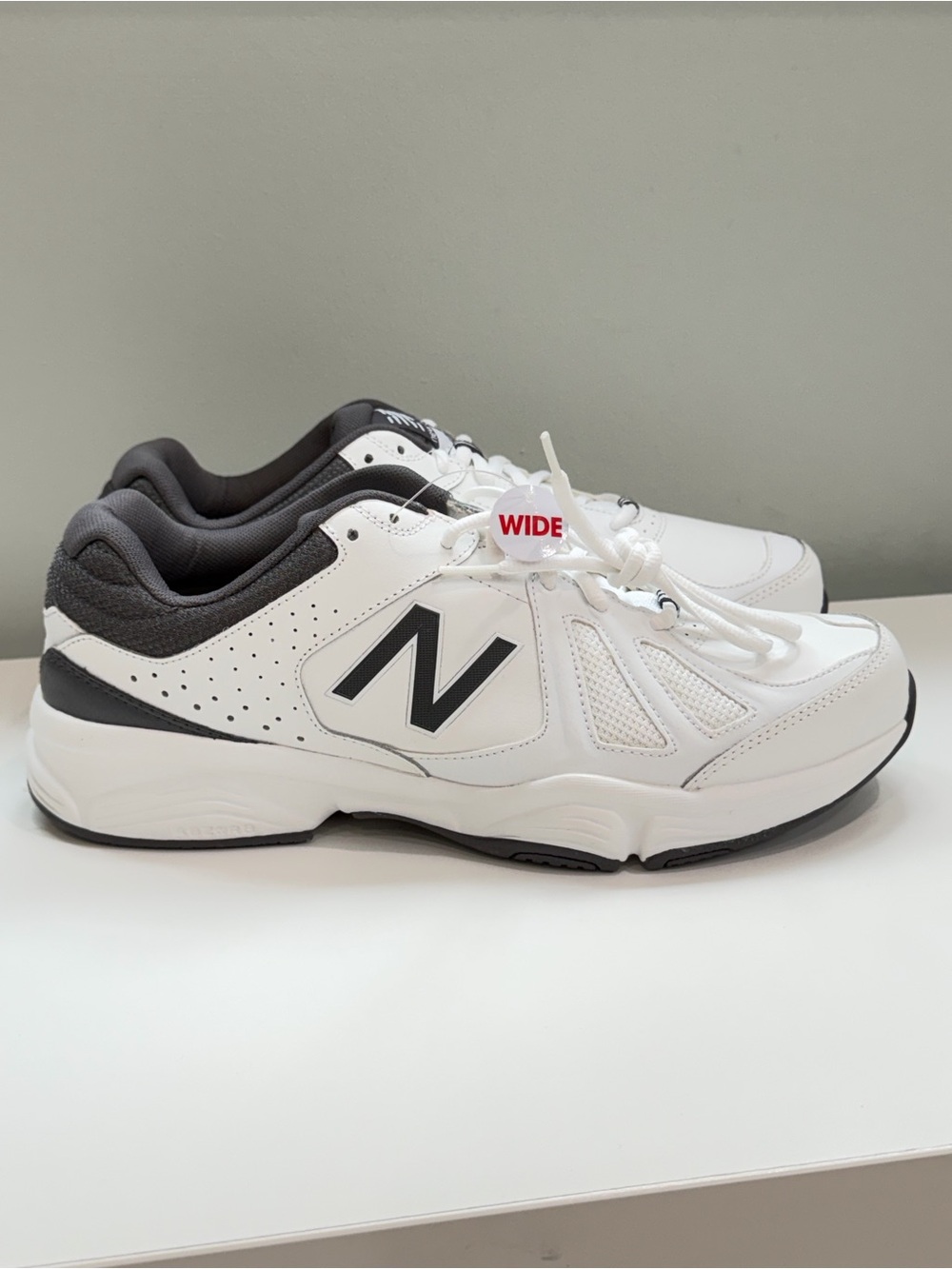 New Balance 519 V2 Mens 9.5 4E Extra Wide White Gray Sneakers NEW Shoes Comfort